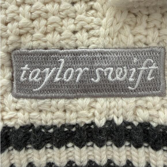 Taylor Swift NIB | Authentic THE CARDIGAN Folklore Cream Cable Knit Sweater | M - Picture 8 of 13